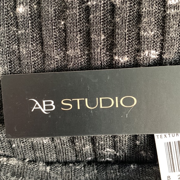 AB Studio NWT Textured Knit Flounce Hemline Women’s Size M Black White Top - Picture 16 of 16